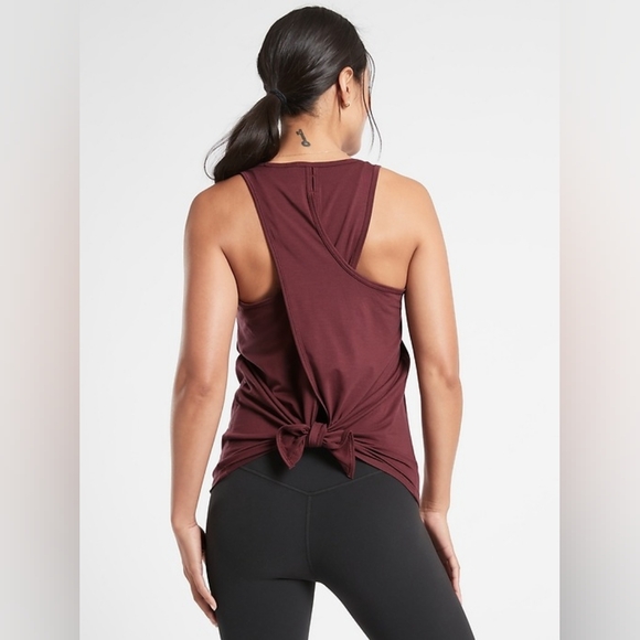 Athleta Tops - ⭐*New w/o Tags!* Athleta Essence Tie Back Tank in Burgundy
